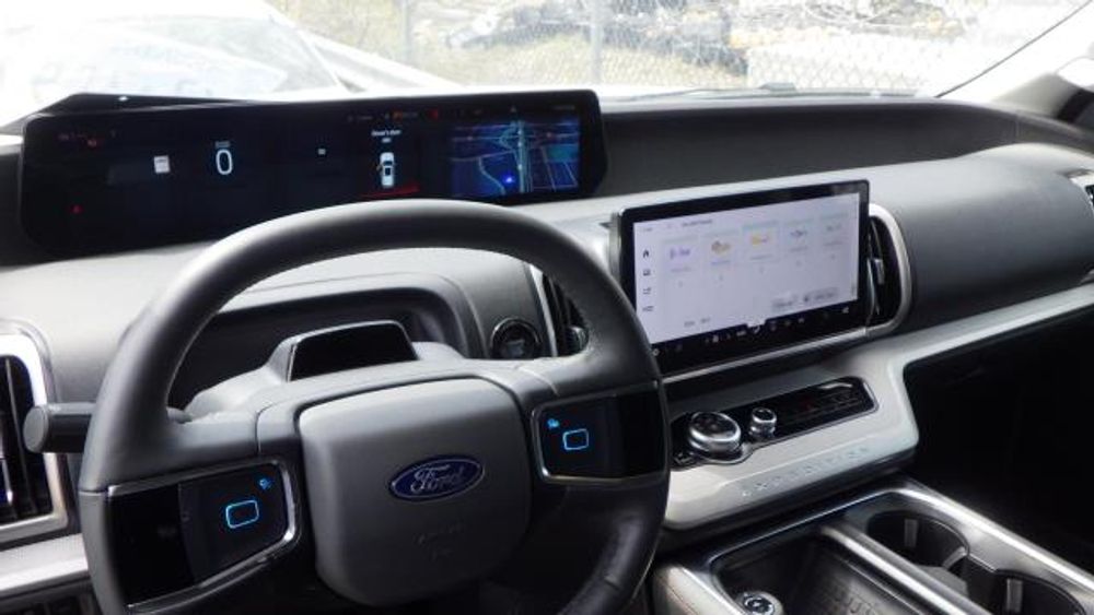2025 Ford Expedition Active