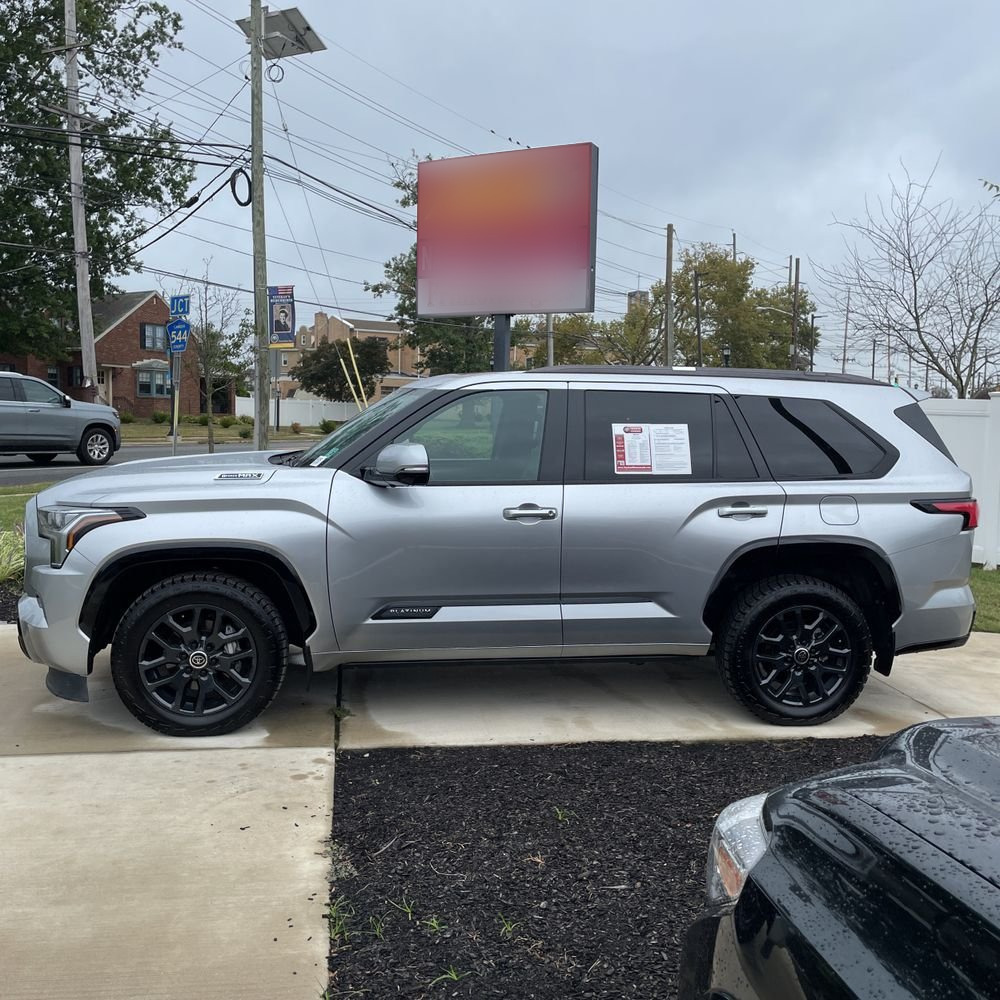 2024 Toyota Sequoia Platinum