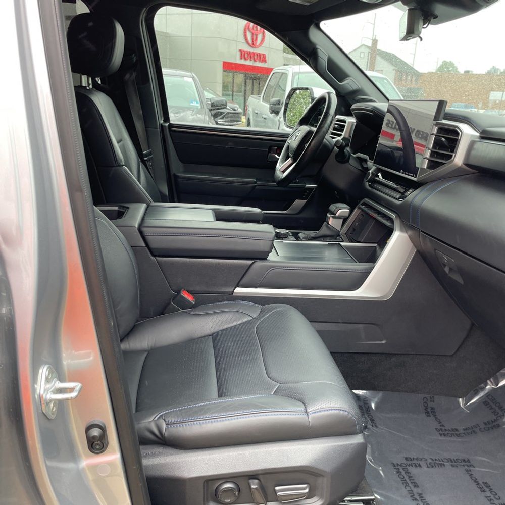 2024 Toyota Sequoia Platinum