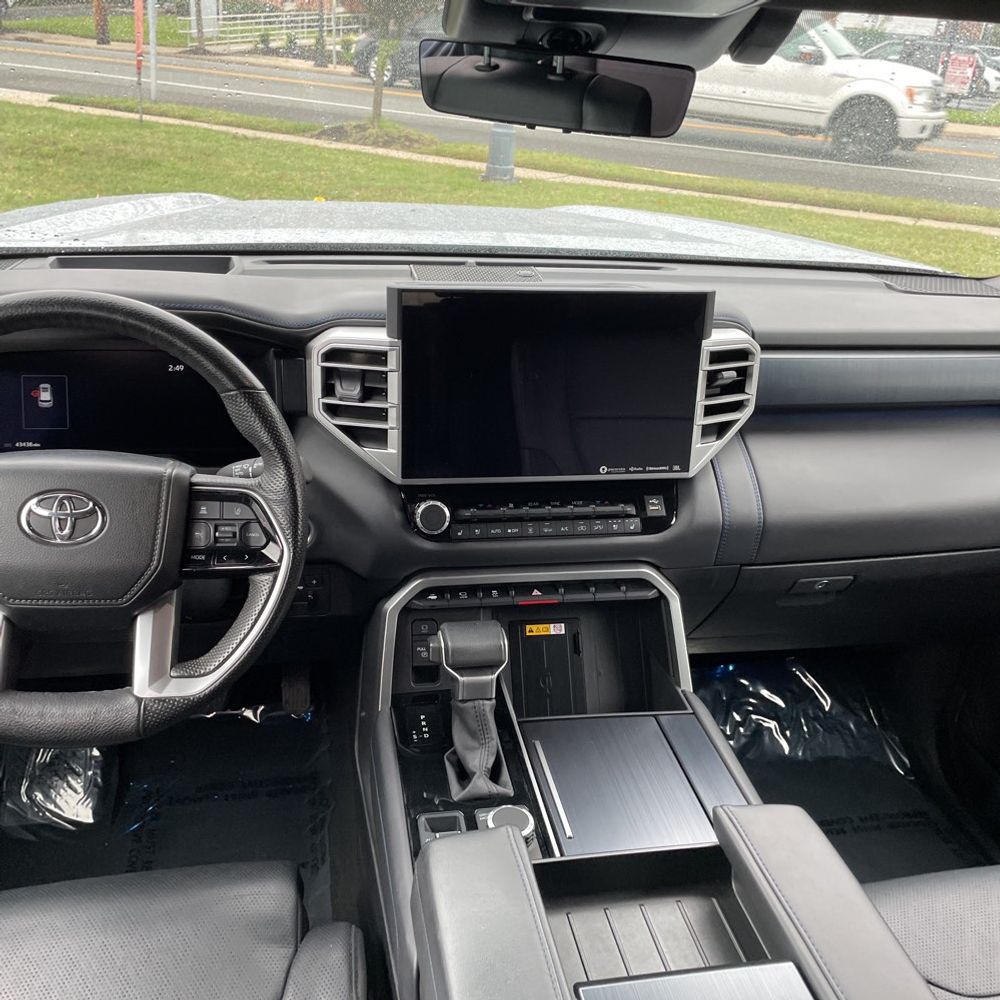 2024 Toyota Sequoia Platinum