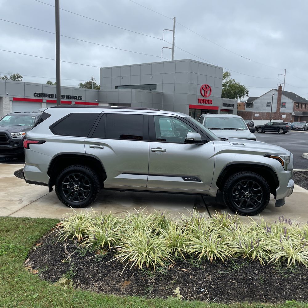 2024 Toyota Sequoia Platinum