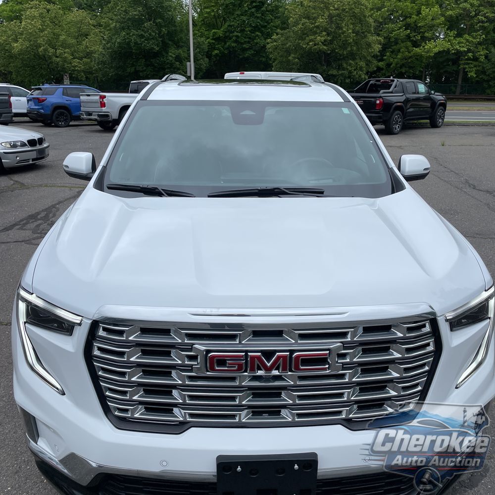 2024 GMC Acadia Denali