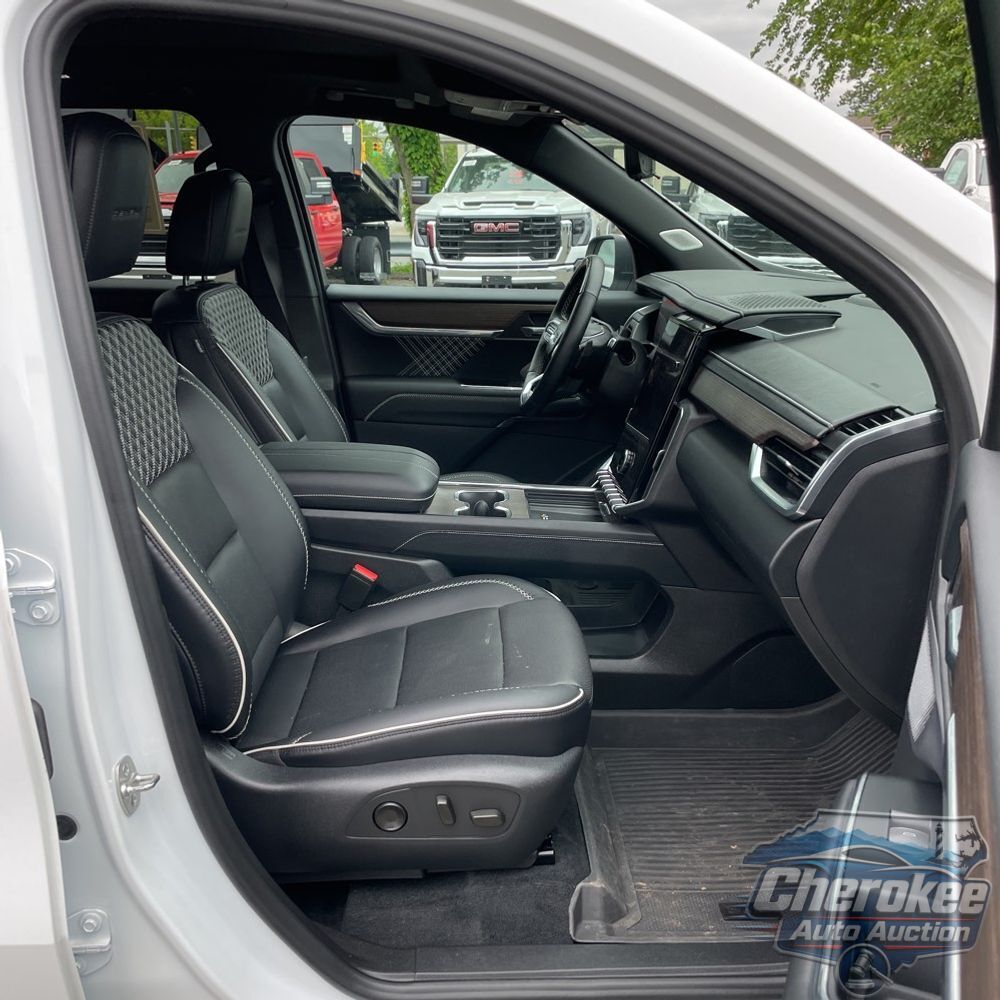 2024 GMC Acadia Denali