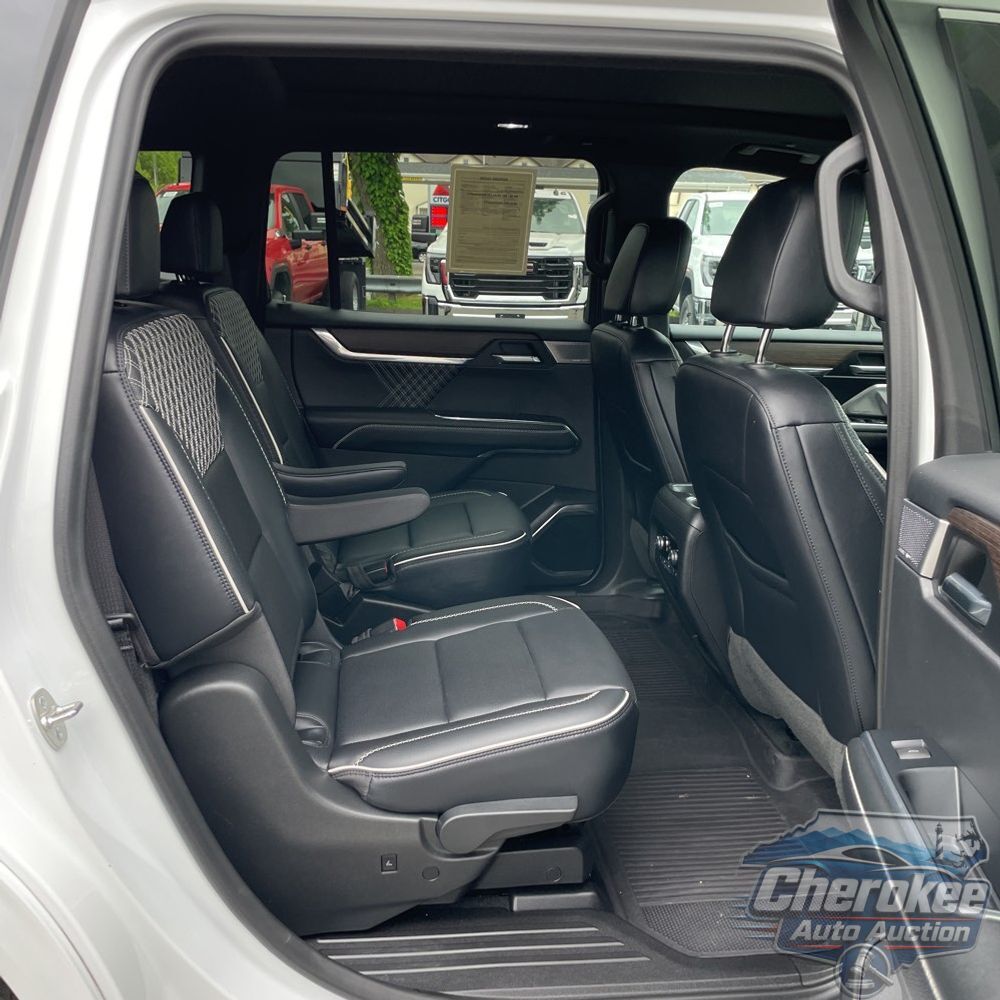2024 GMC Acadia Denali