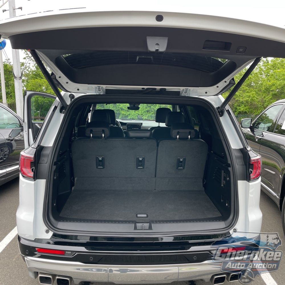 2024 GMC Acadia Denali