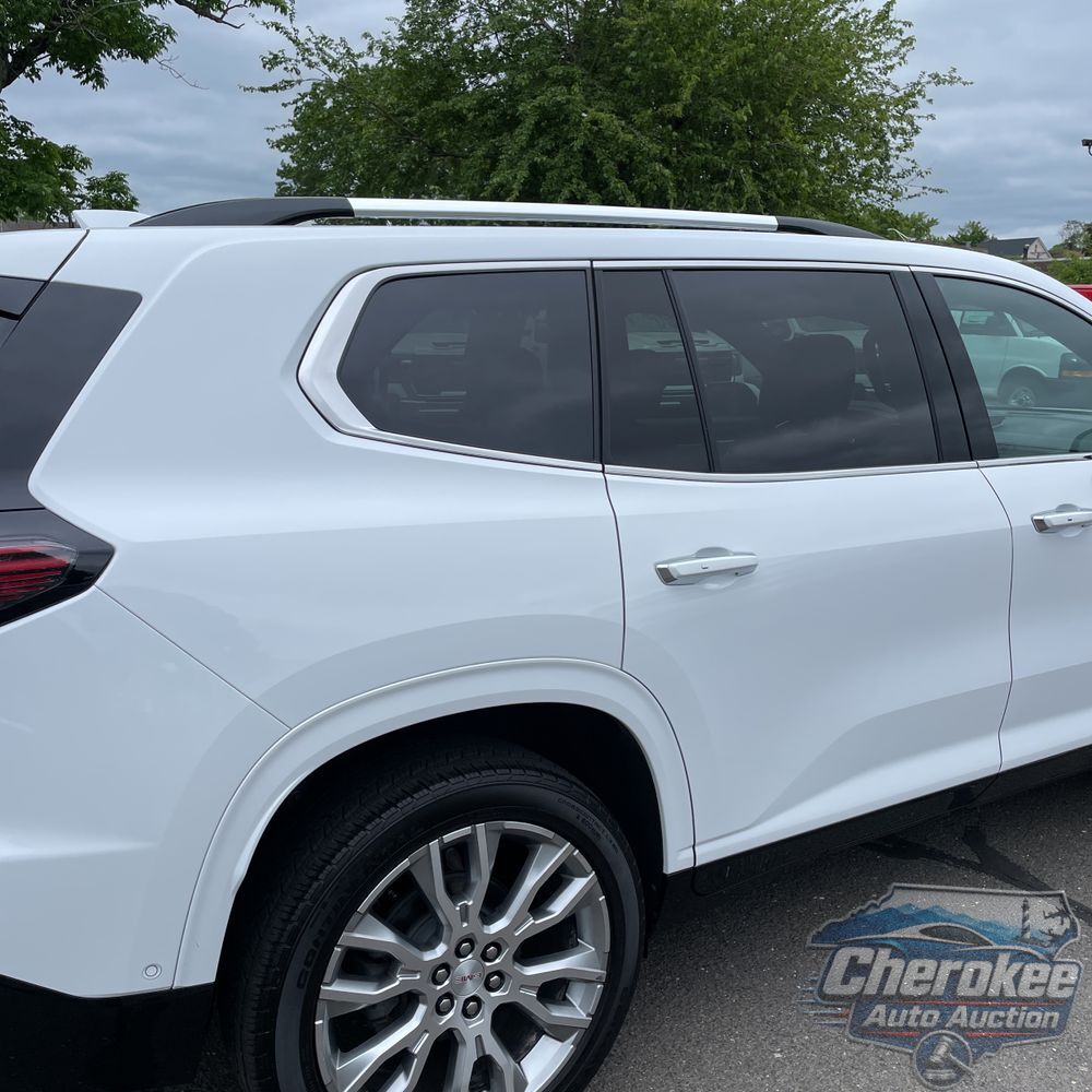 2024 GMC Acadia Denali