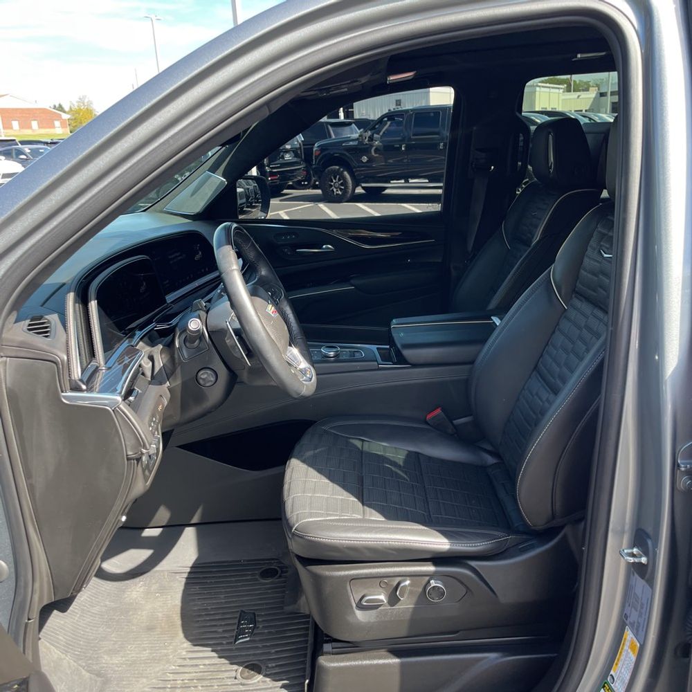2023 Cadillac Escalade-V Base