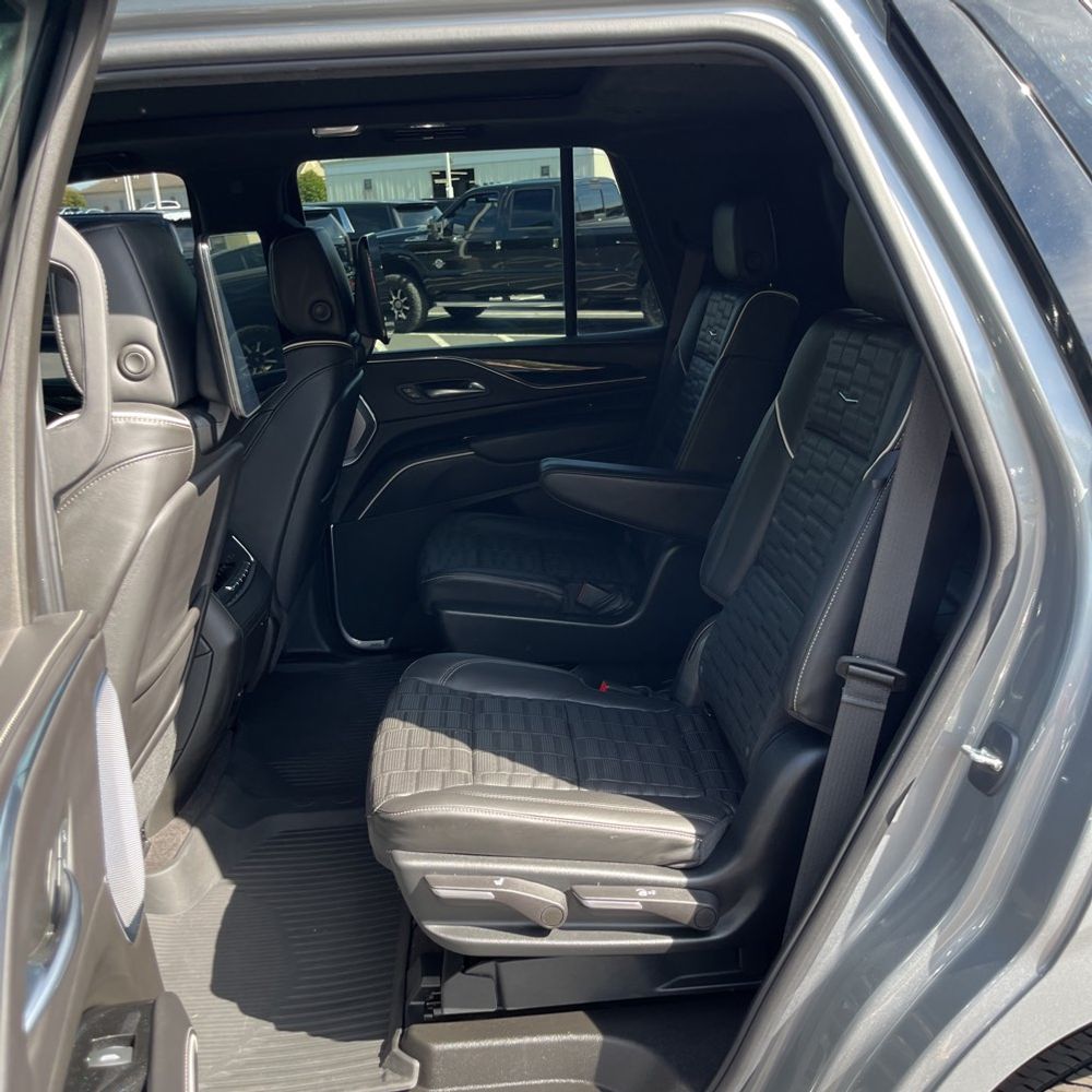 2023 Cadillac Escalade-V Base