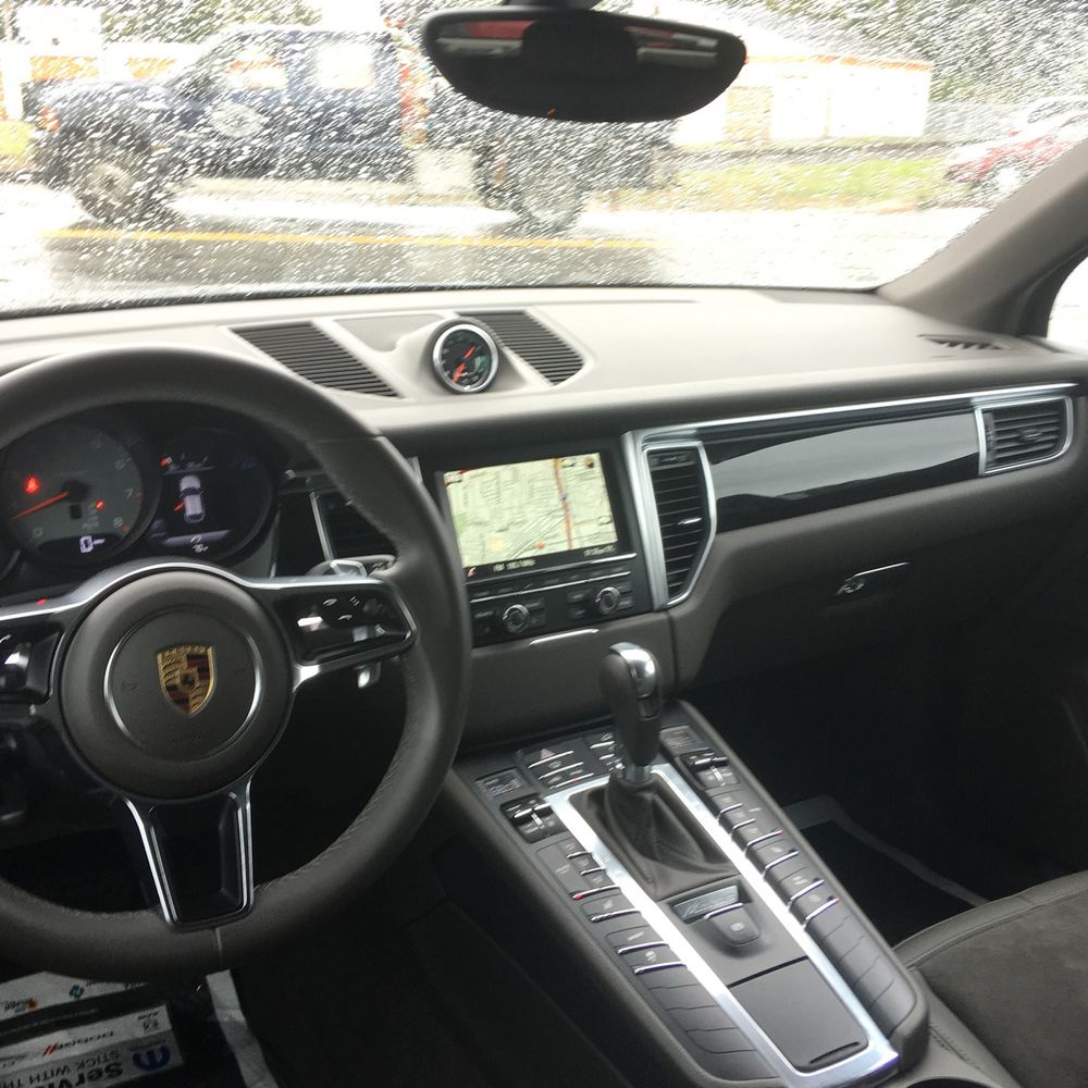 2016 Porsche Macan S