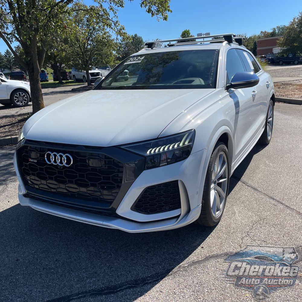 2024 Audi RS Q8 Base