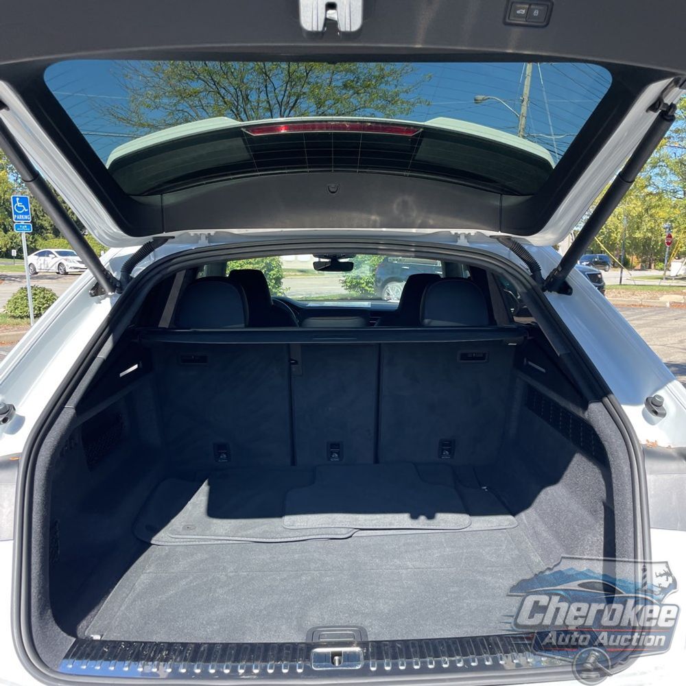 2024 Audi RS Q8 Base