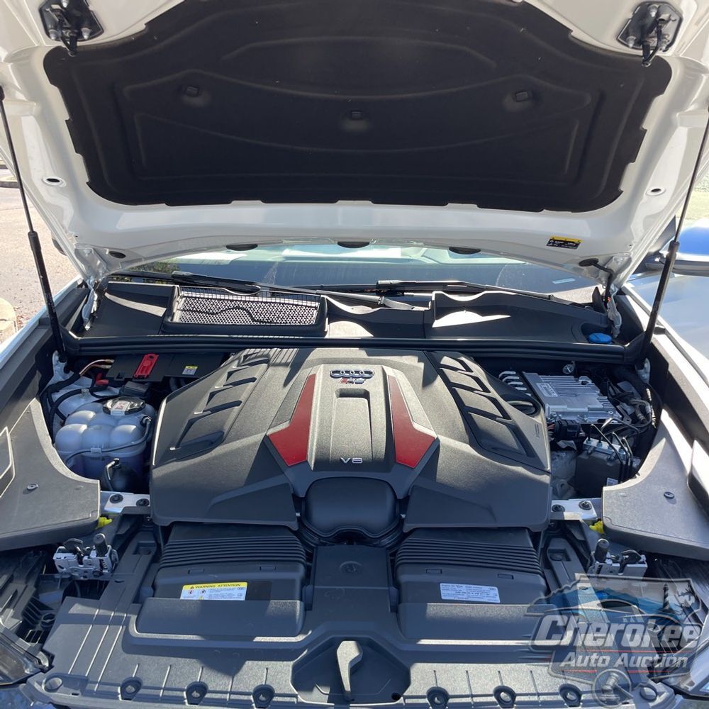 2024 Audi RS Q8 Base