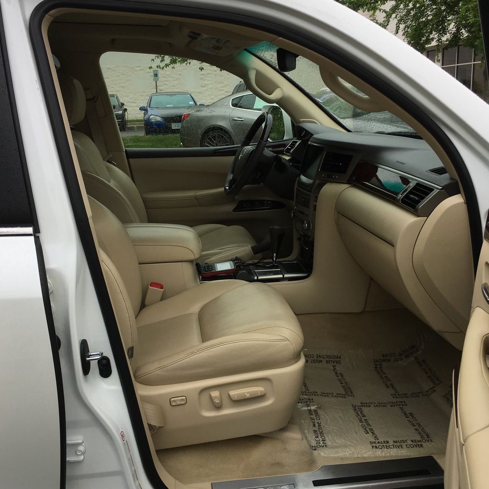 2015 Lexus LX 570