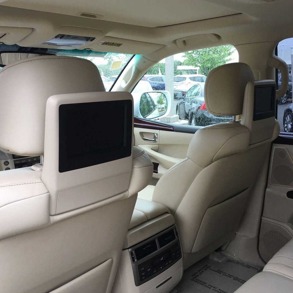 2015 Lexus LX 570