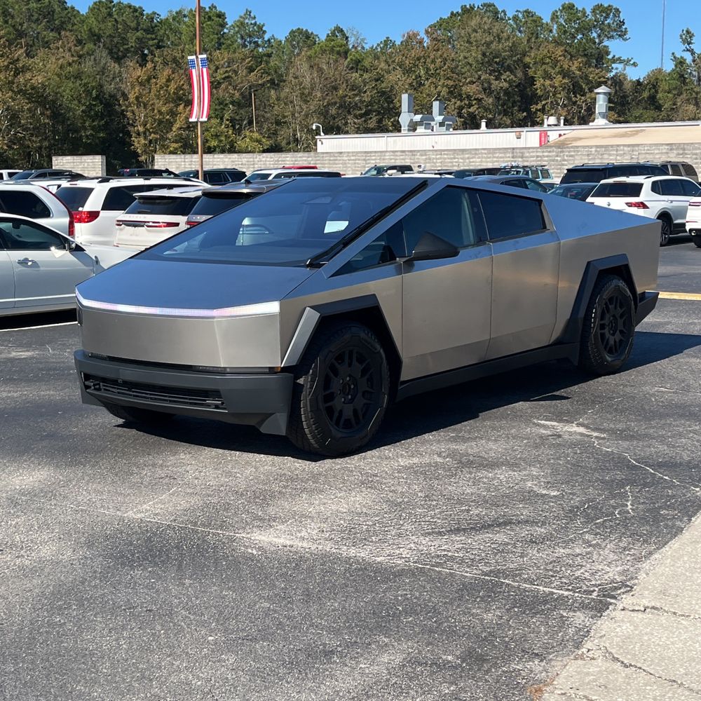 2024 Tesla Cybertruck Base