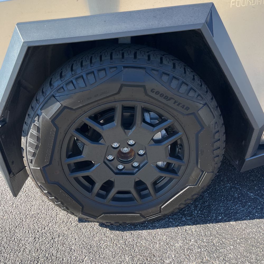 2024 Tesla Cybertruck Base
