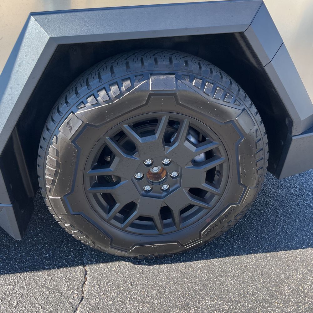 2024 Tesla Cybertruck Base