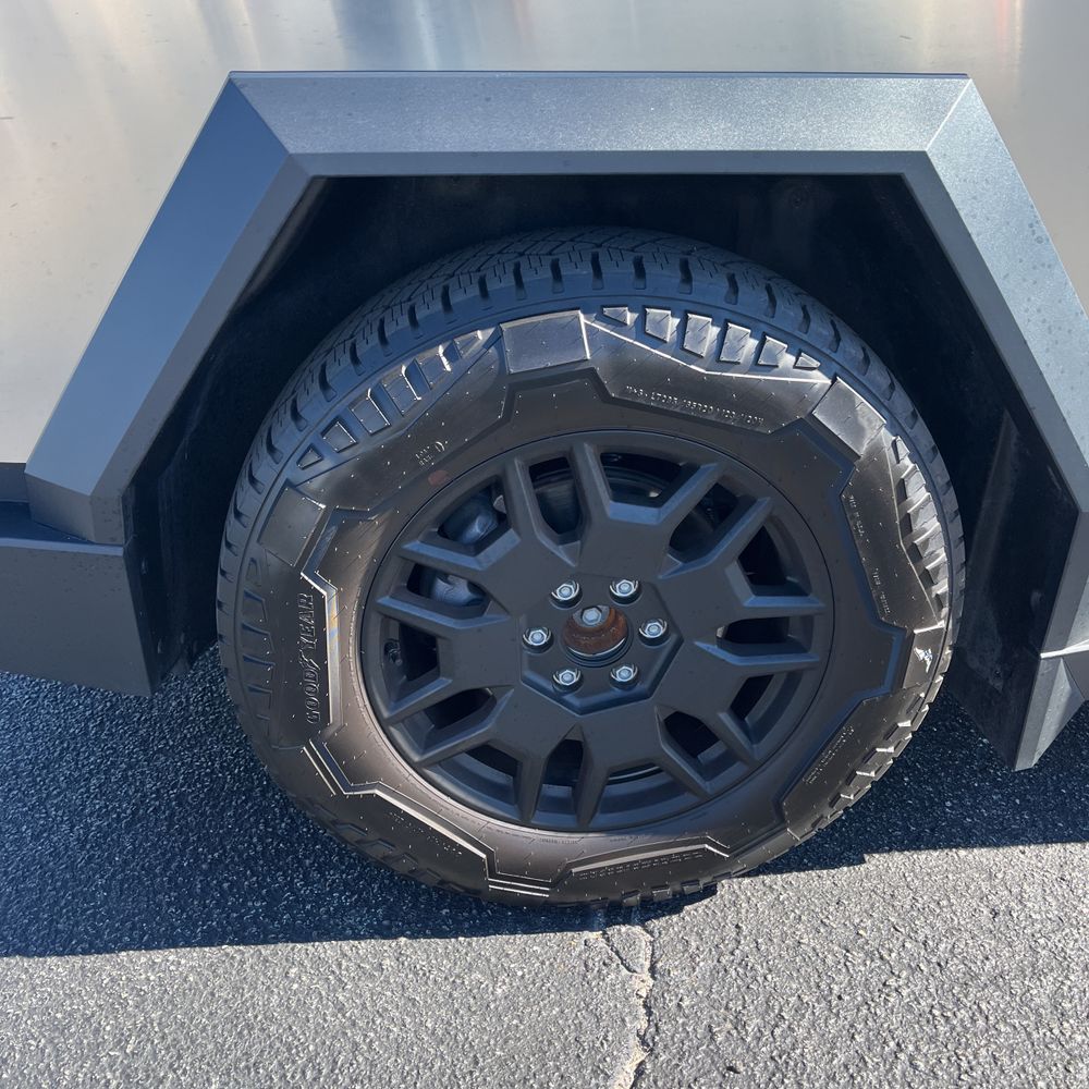 2024 Tesla Cybertruck Base
