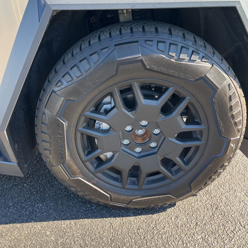 2024 Tesla Cybertruck Base