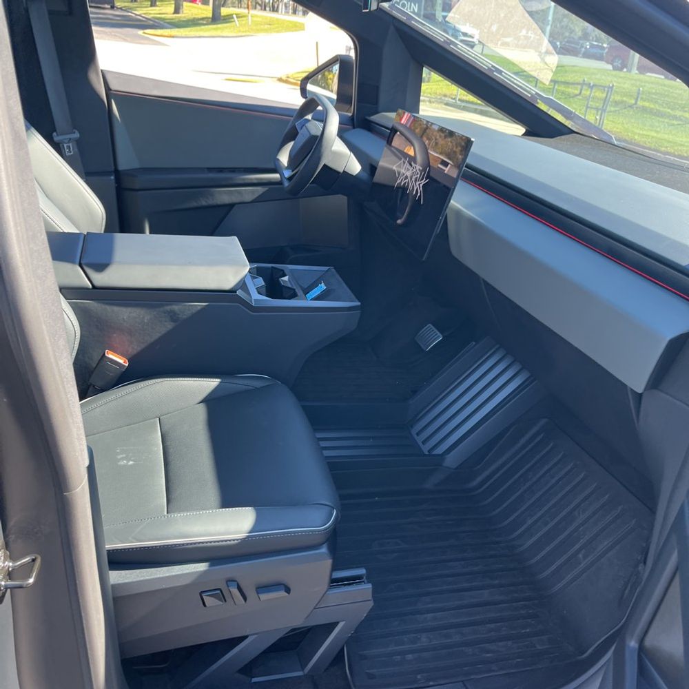 2024 Tesla Cybertruck Base