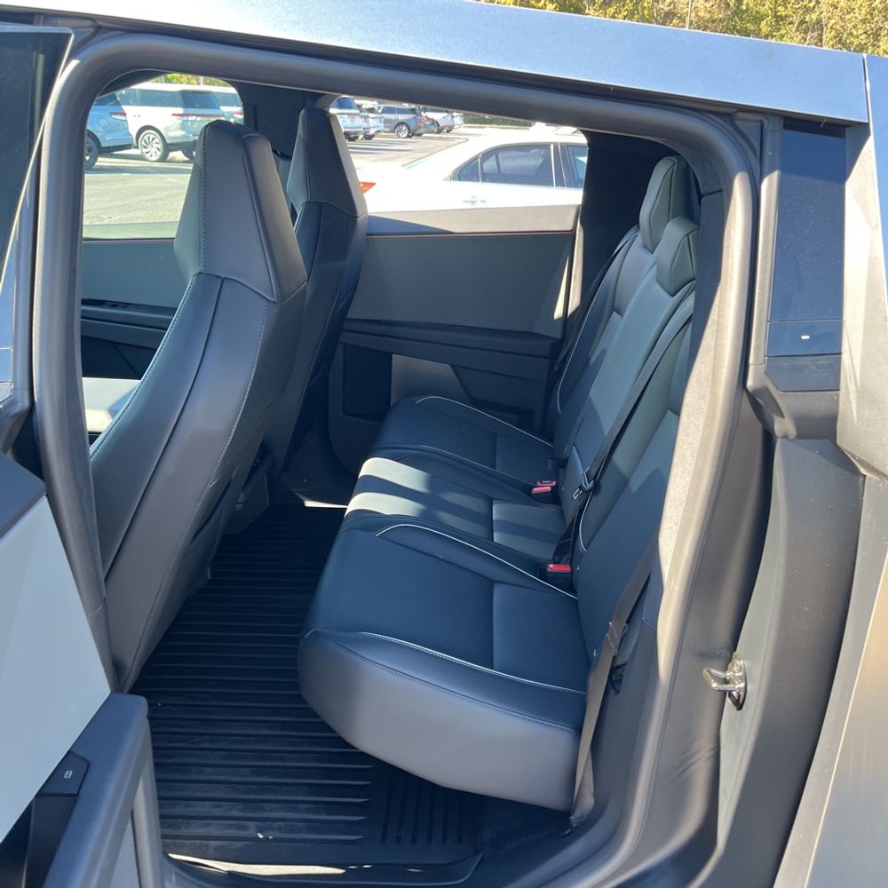 2024 Tesla Cybertruck Base