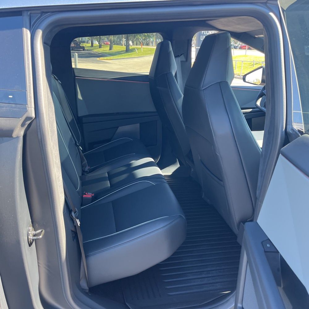 2024 Tesla Cybertruck Base