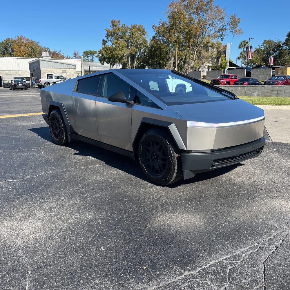 2024 Tesla Cybertruck Base