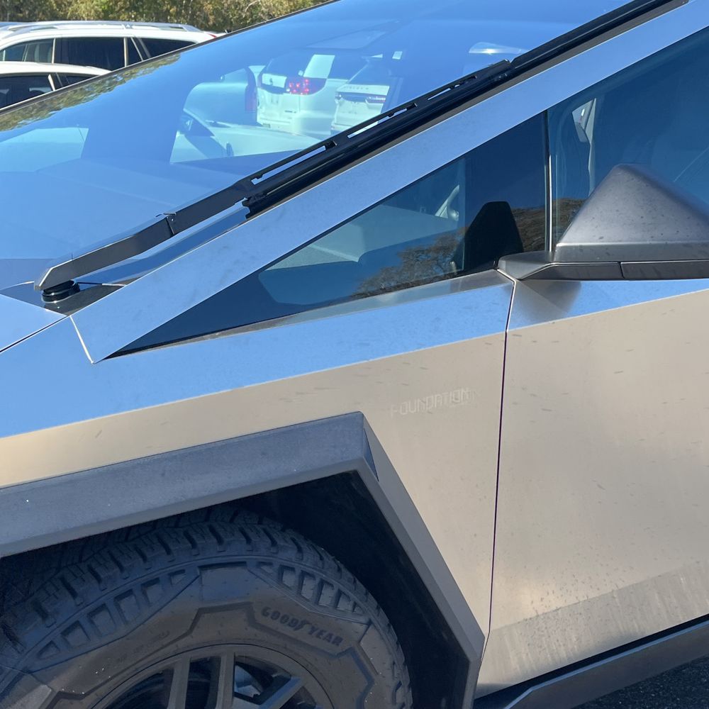 2024 Tesla Cybertruck Base