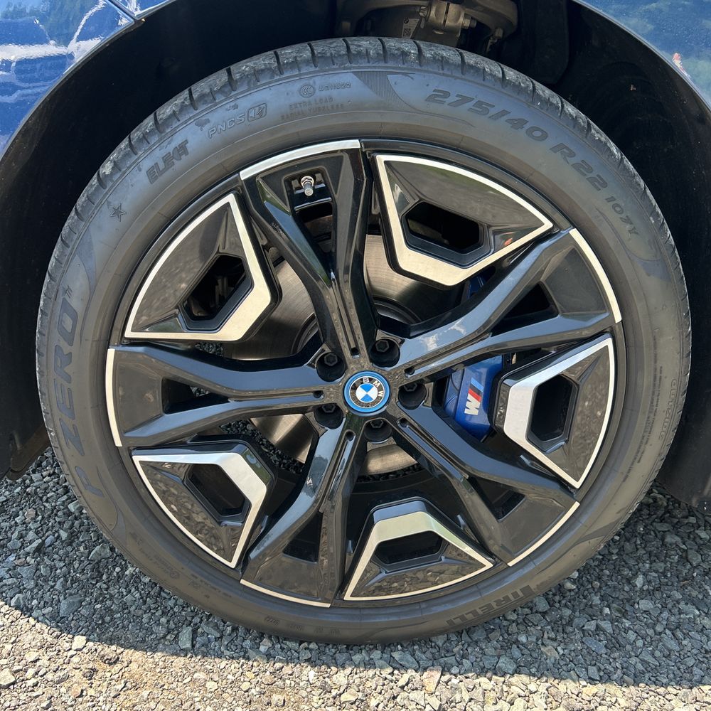 2023 BMW iX M60
