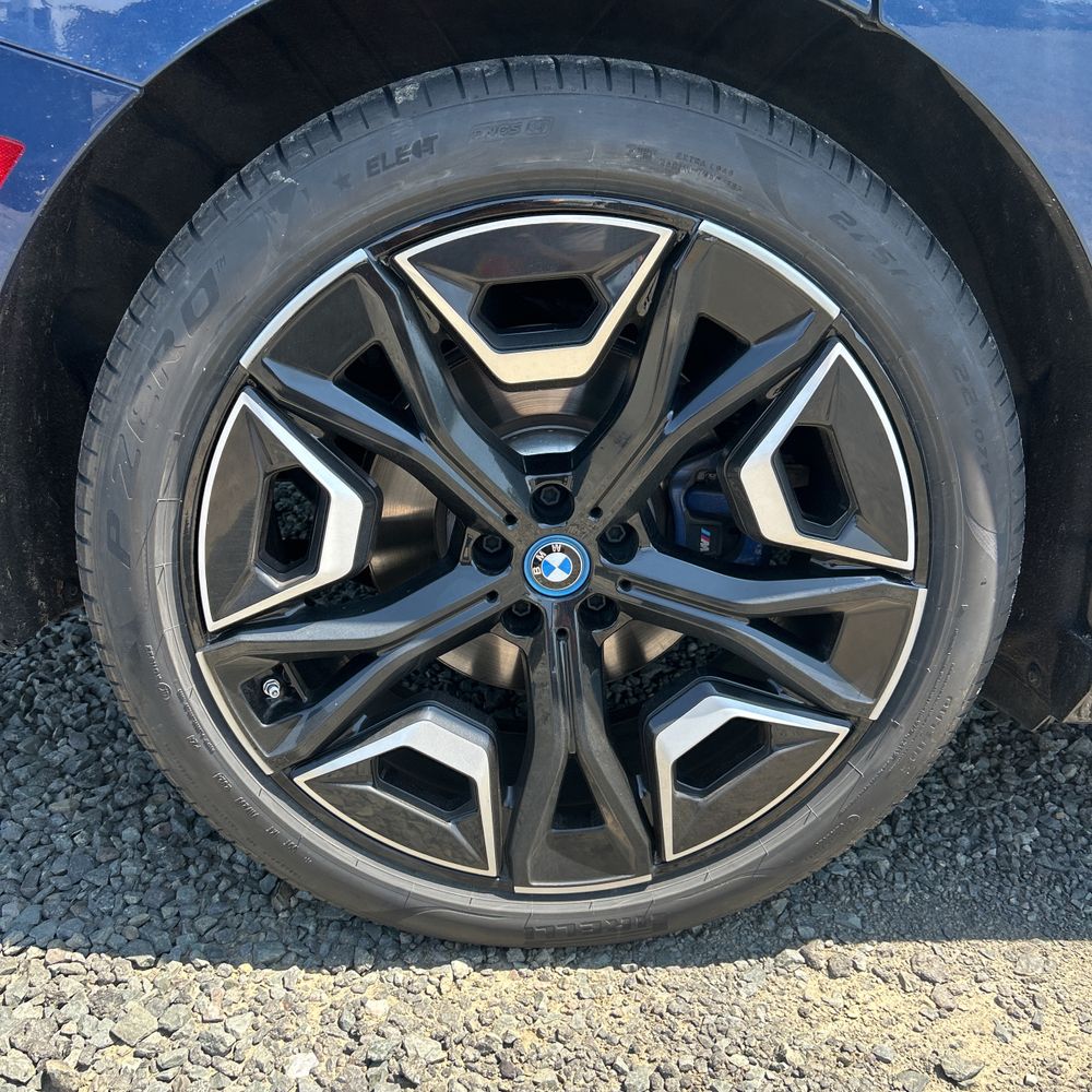 2023 BMW iX M60