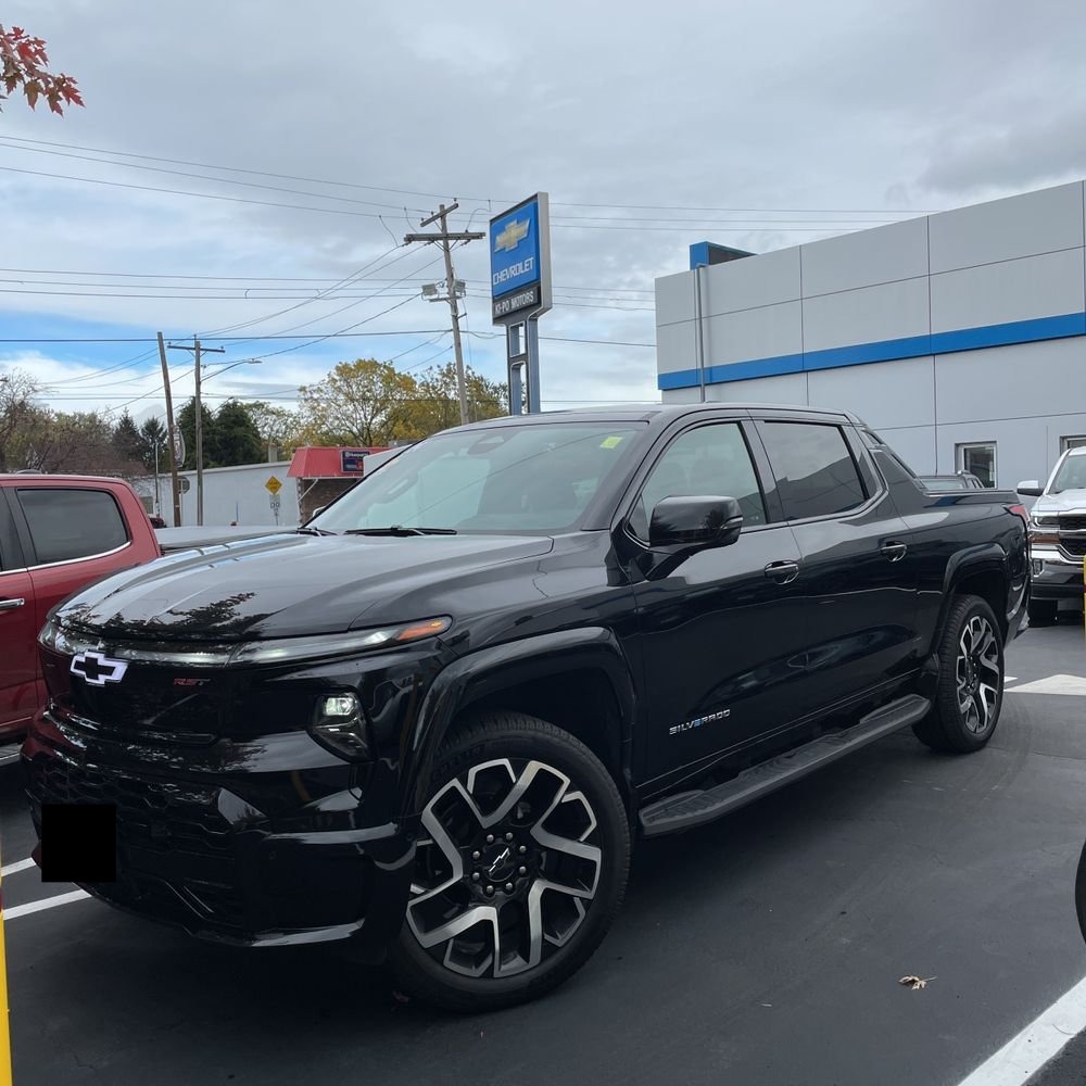 2024 Chevrolet Silverado EV RST