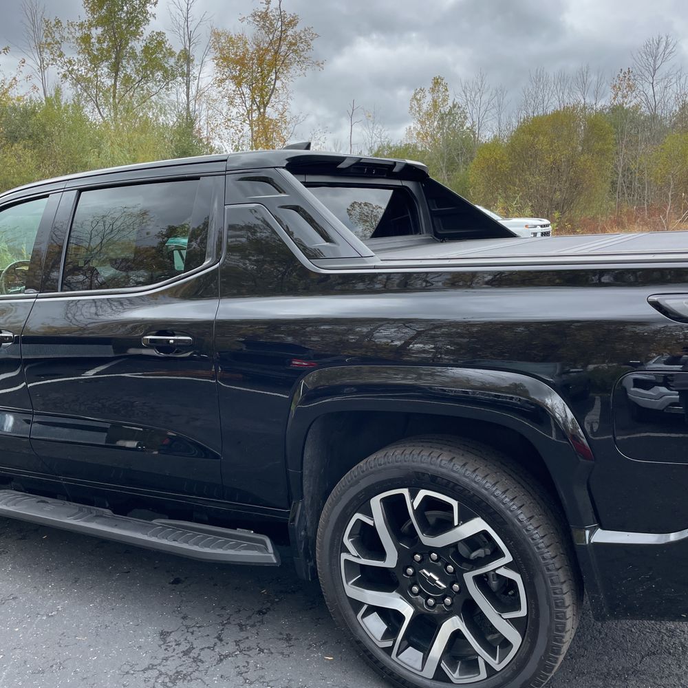 2024 Chevrolet Silverado EV RST