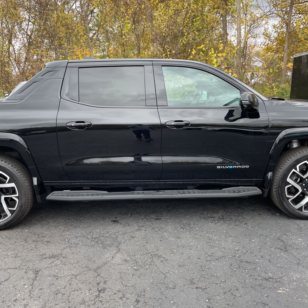 2024 Chevrolet Silverado EV RST