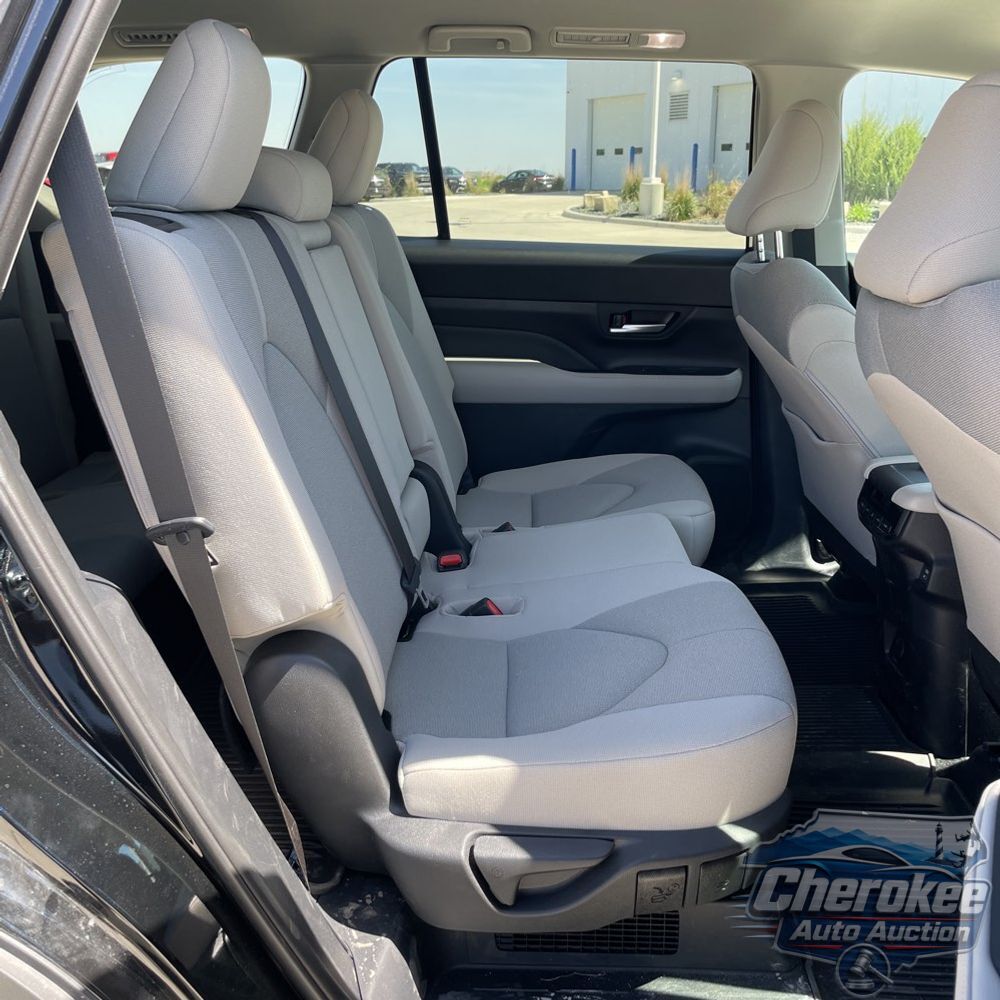 2025 Toyota Grand Highlander Hybrid LE