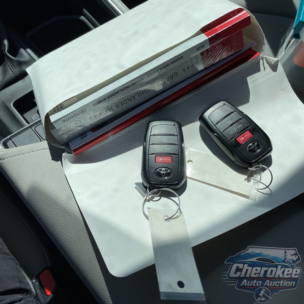 2025 Toyota Grand Highlander Hybrid LE