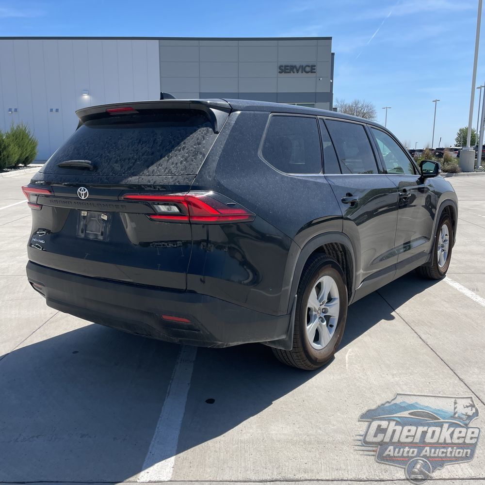 2025 Toyota Grand Highlander Hybrid LE