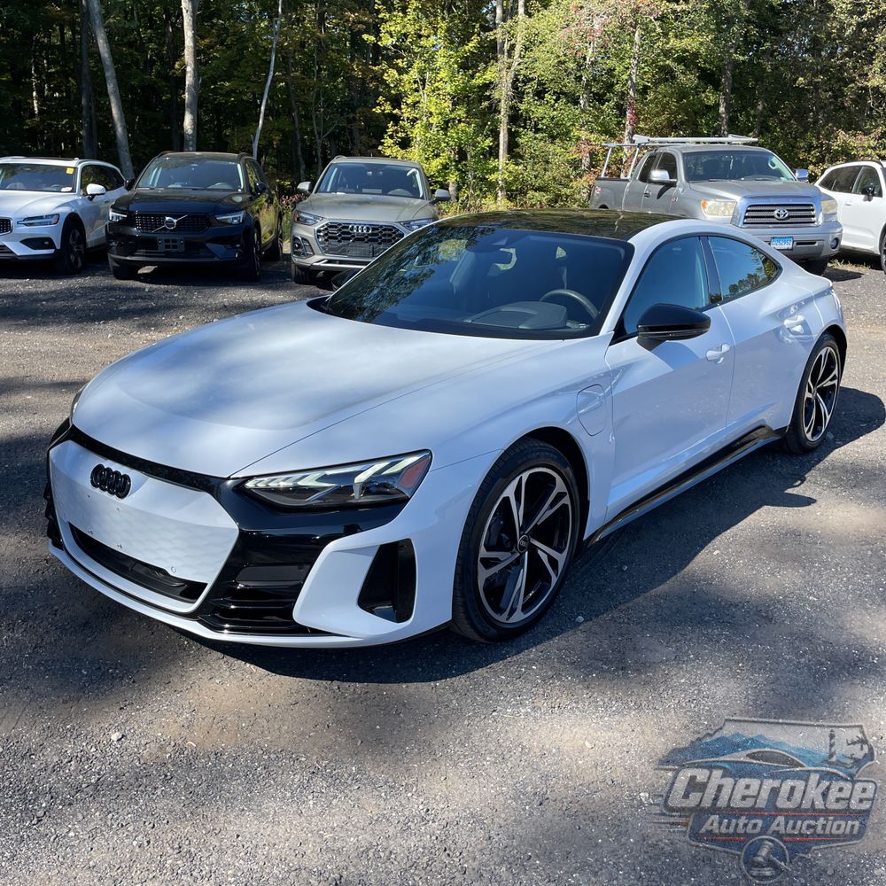 2023 Audi e-tron GT Premium Plus