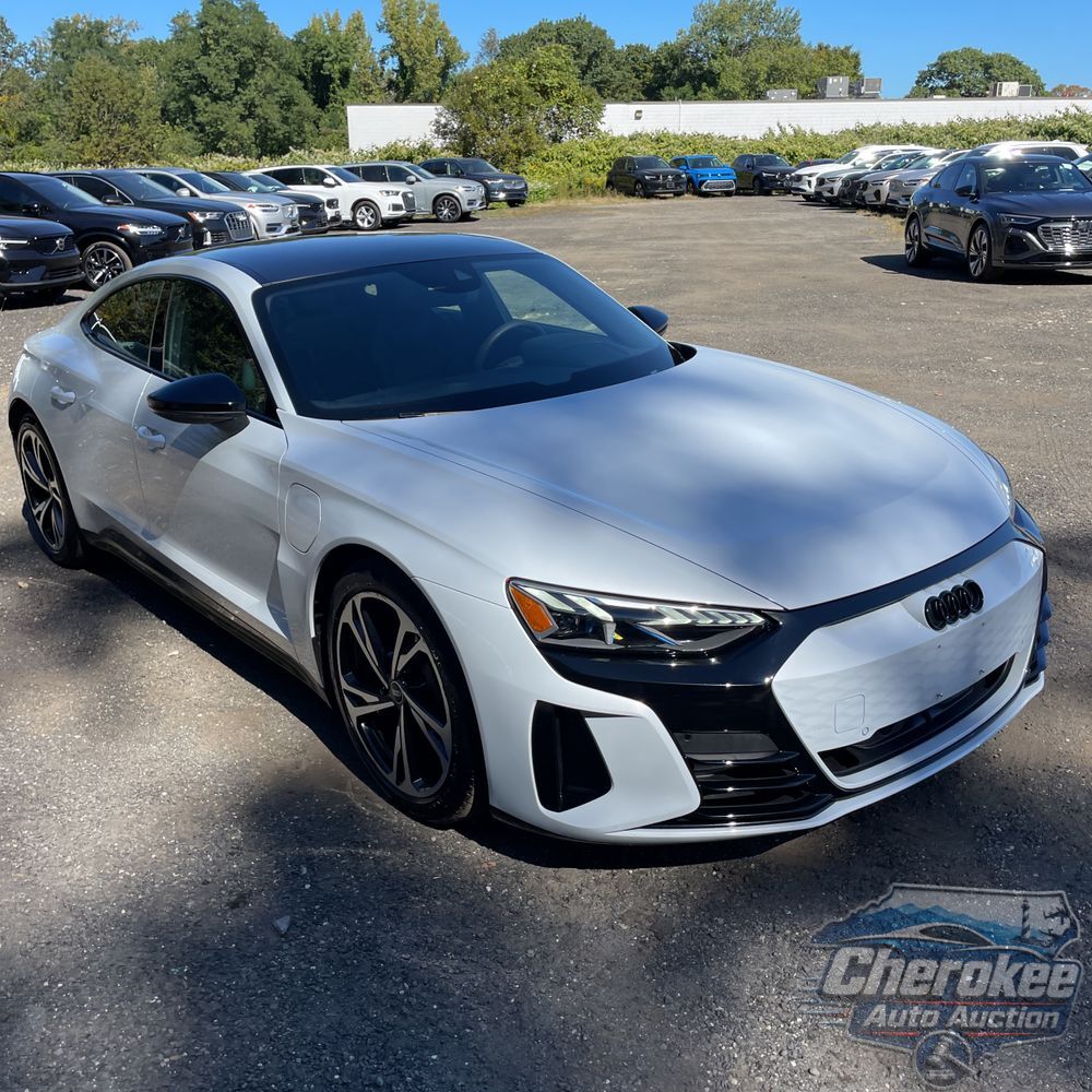 2023 Audi e-tron GT Premium Plus