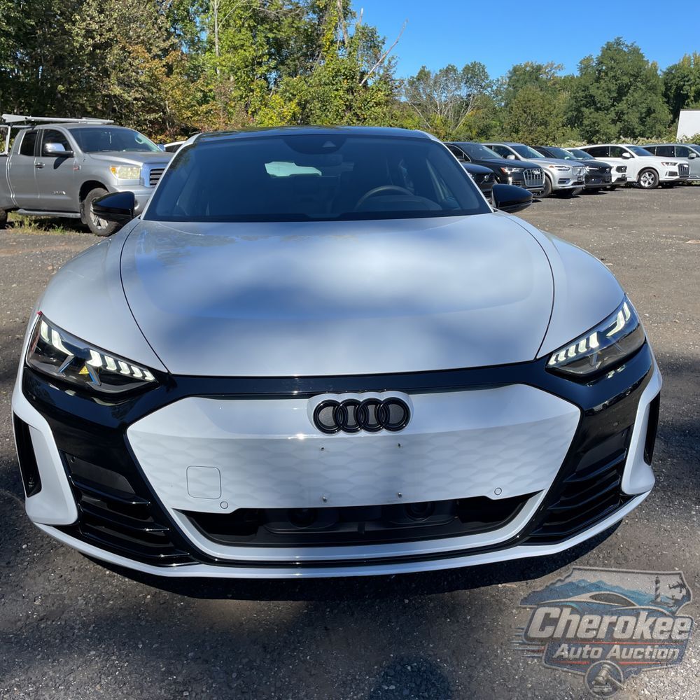 2023 Audi e-tron GT Premium Plus