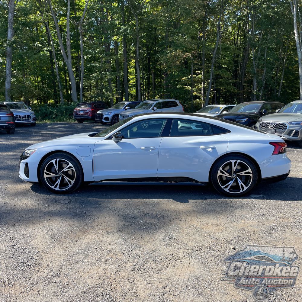 2023 Audi e-tron GT Premium Plus