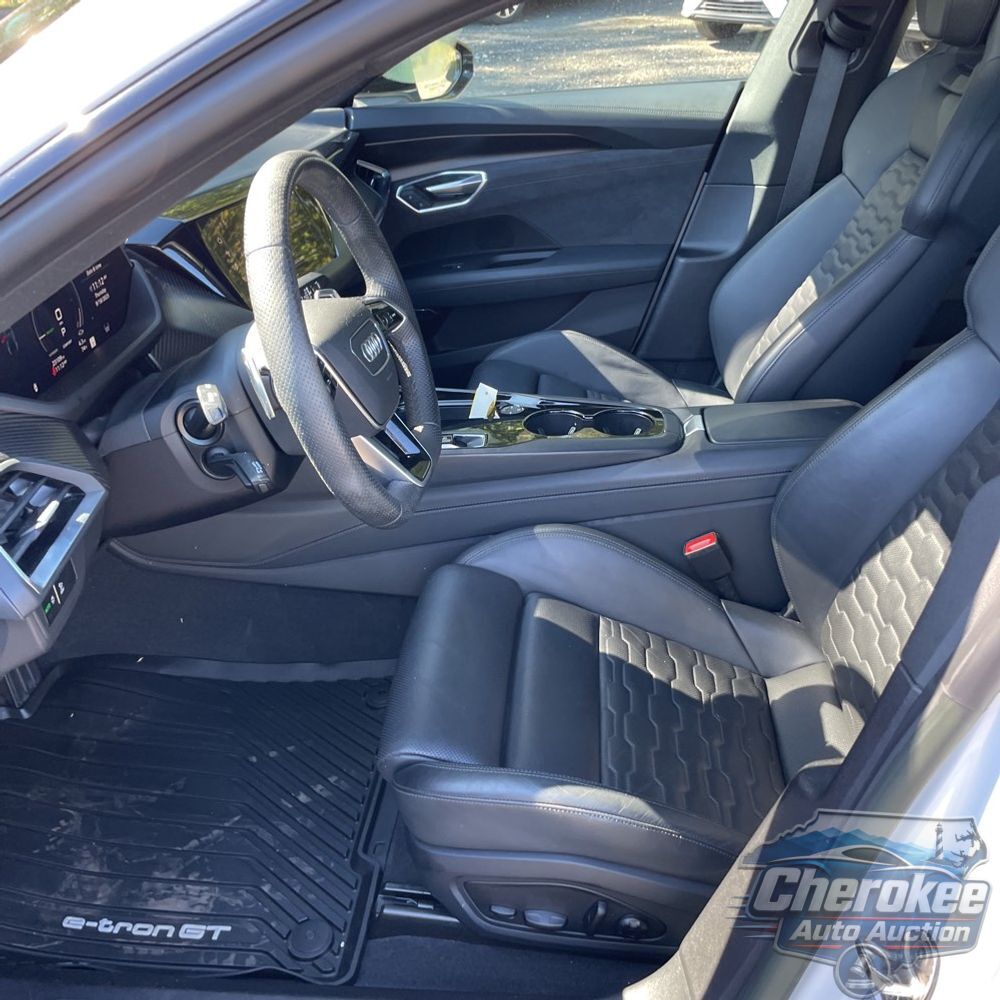 2023 Audi e-tron GT Premium Plus