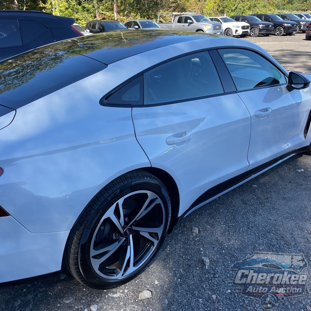 2023 Audi e-tron GT Premium Plus