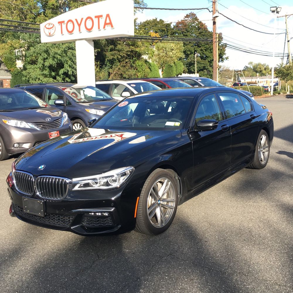 2017 BMW 7-Series 750xi
