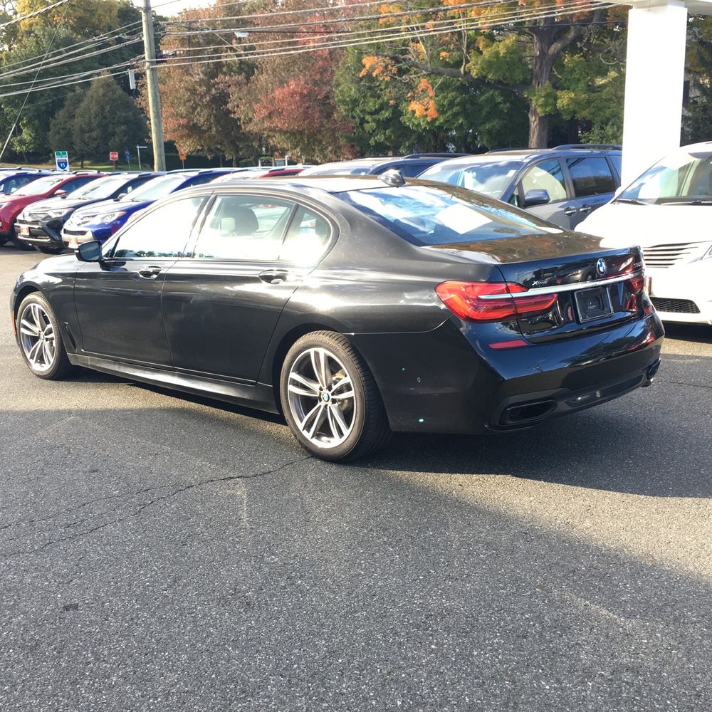 2017 BMW 7-Series 750xi