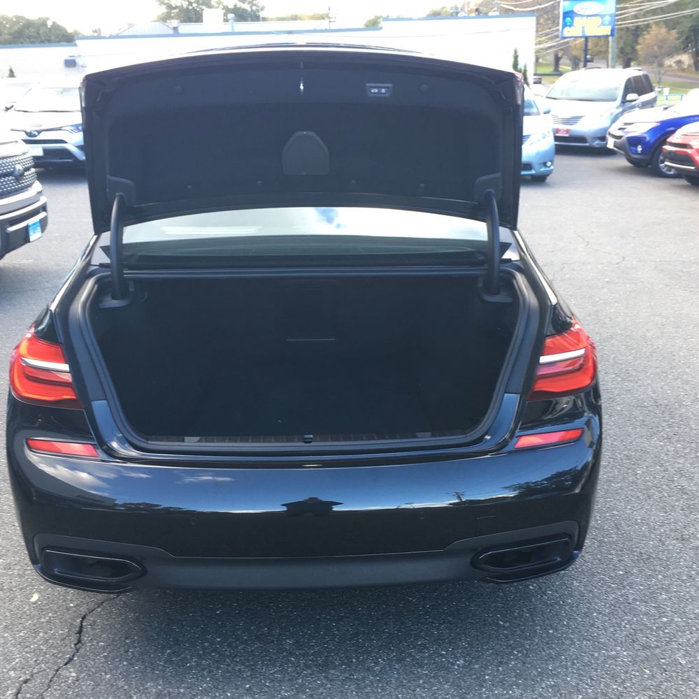 2017 BMW 7-Series 750xi