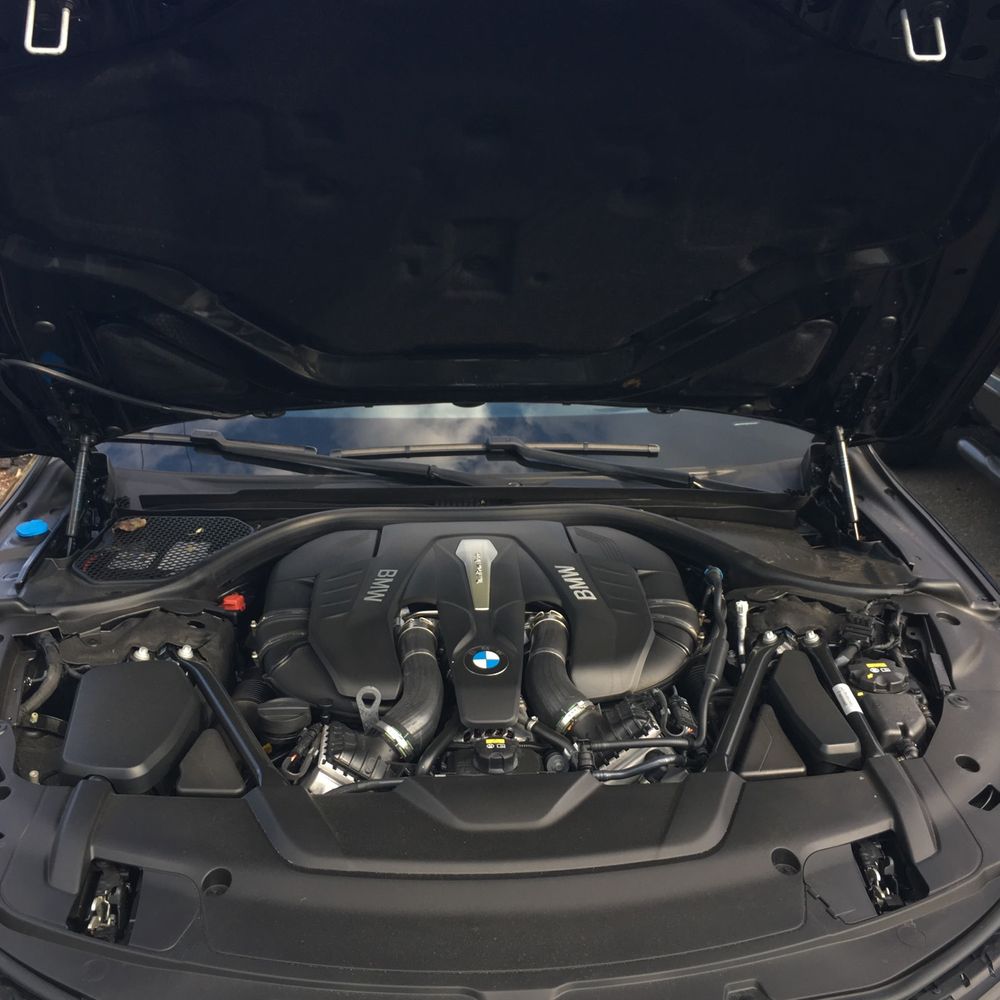 2017 BMW 7-Series 750xi