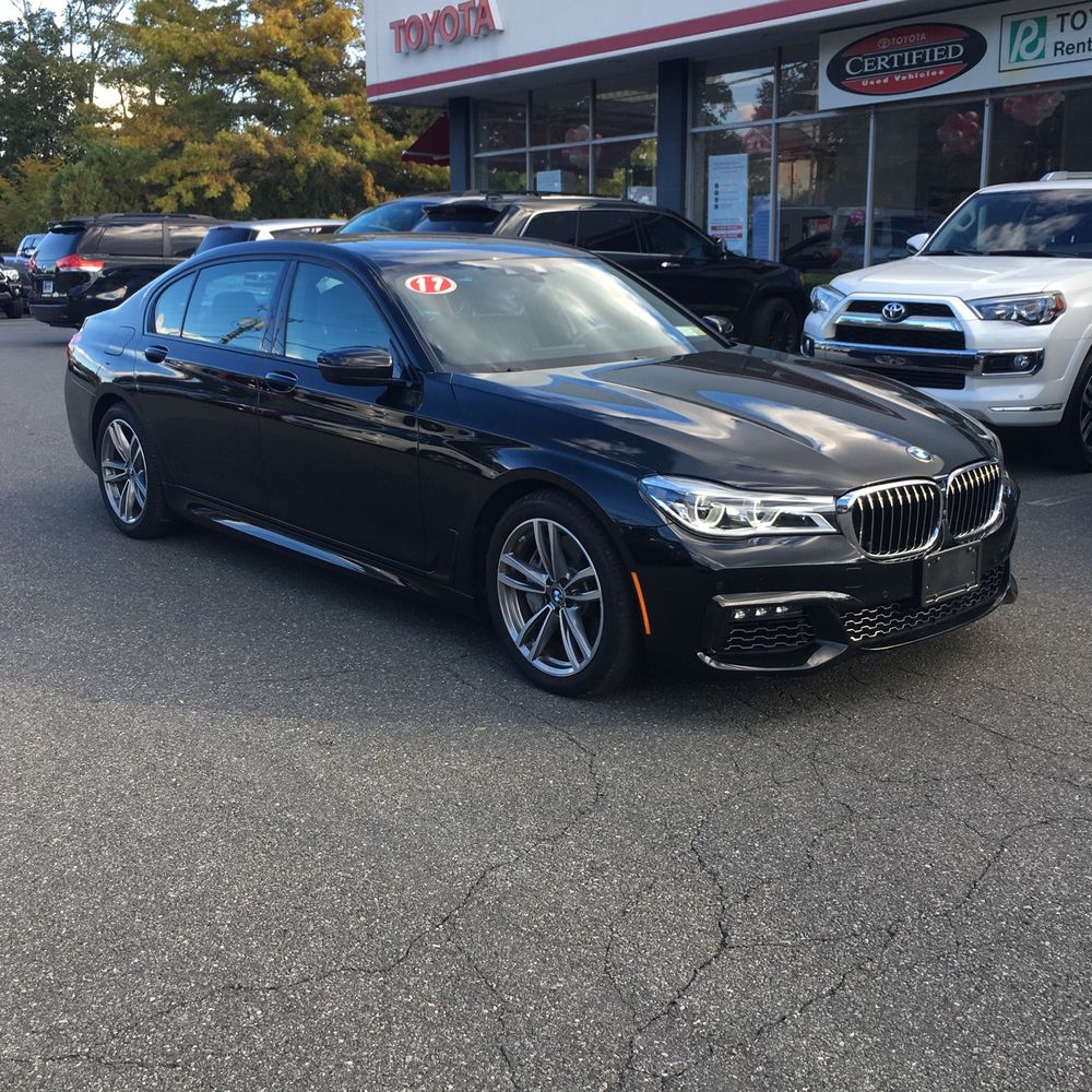 2017 BMW 7-Series 750xi