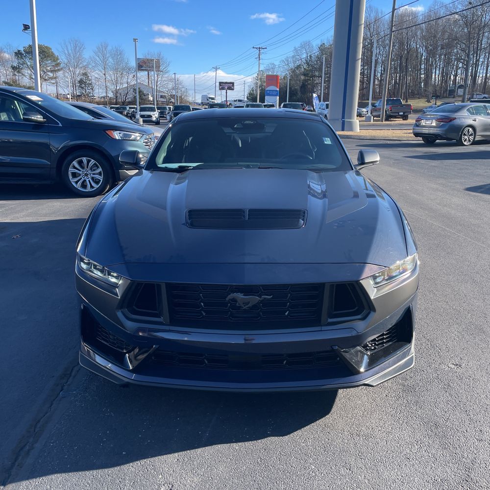 2024 Ford Mustang Dark Horse