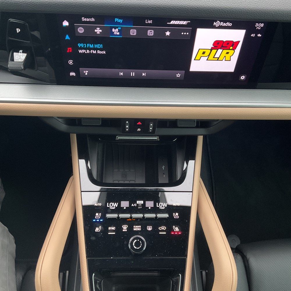 2024 Porsche Cayenne S
