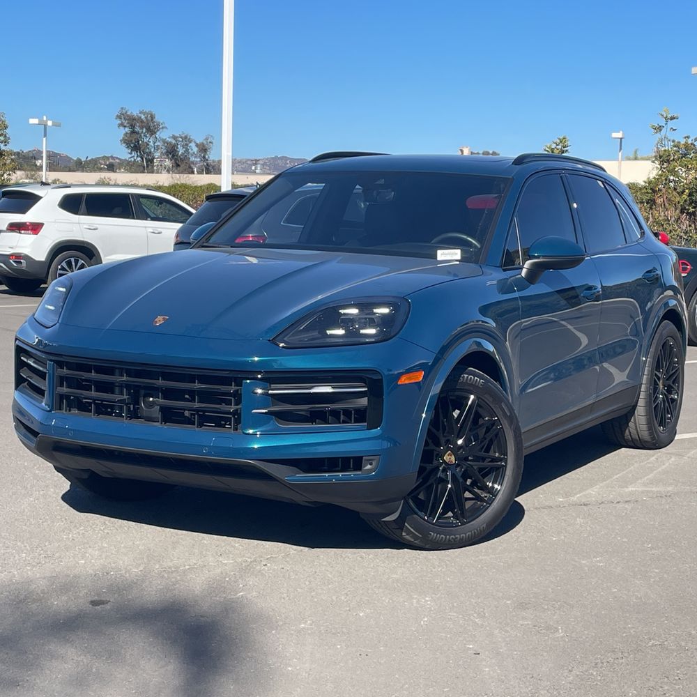 2024 Porsche Cayenne Base